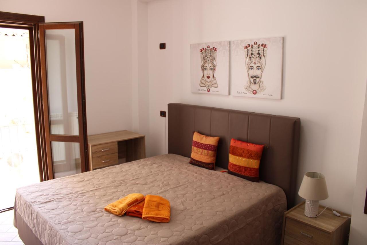 B&B Casa Giuliana Balestrate Eksteriør bilde